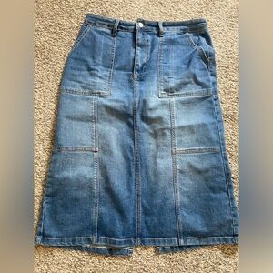 Midi denim skirt